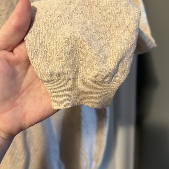 Mango basics - tan light weight sweater. Textured knit size small. EUC. - Picture 5 of 6